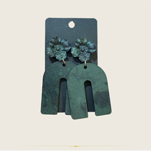 Pendientes amuleto de resina con mineral